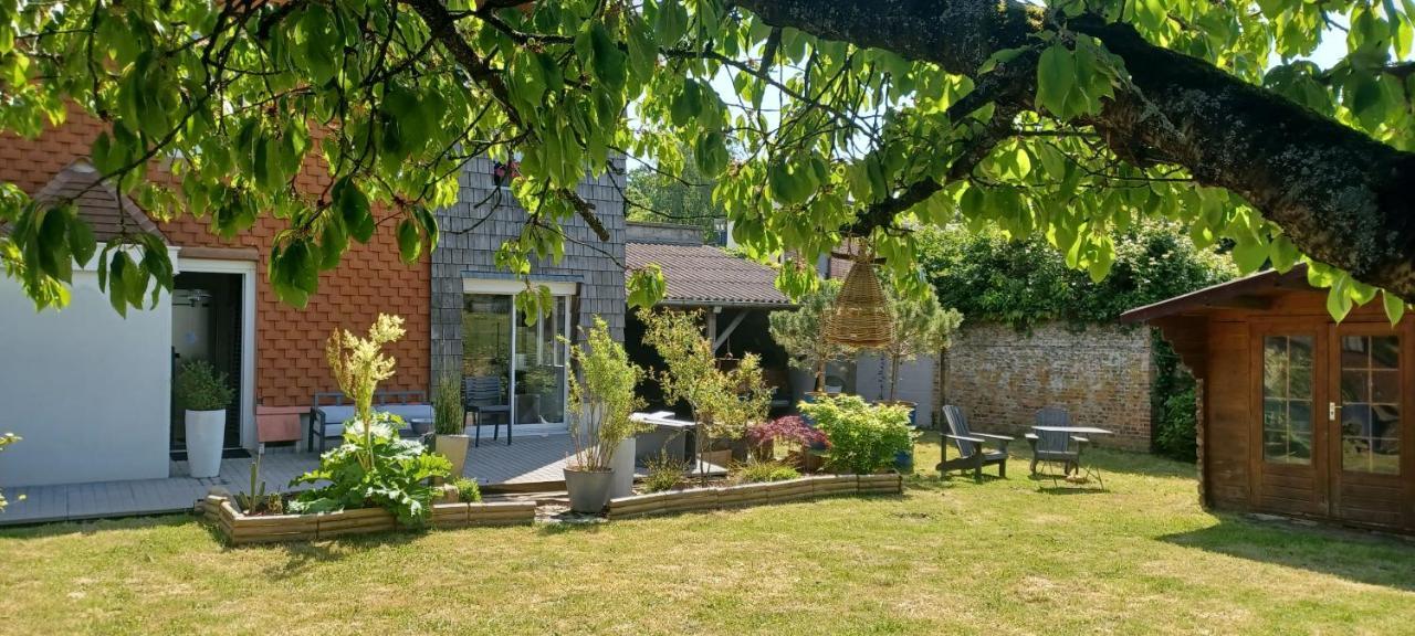 Lin Et L'Hote Preaux Exterior foto